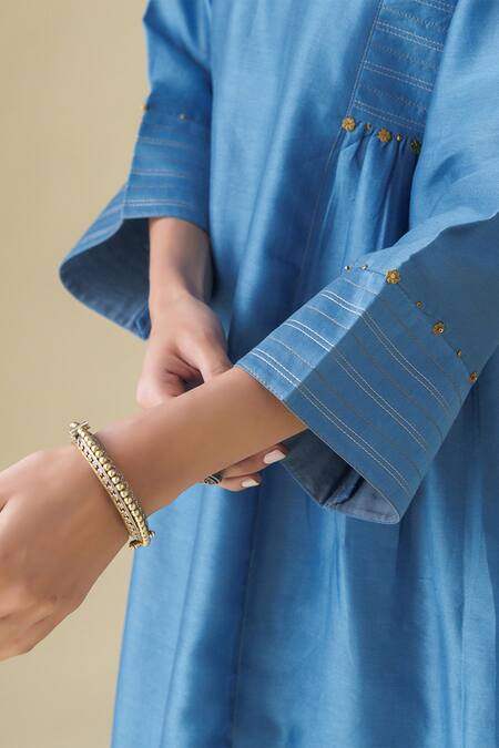 Mushio_Blue Chanderi Silk Embroidery, Sequins V-neck Kurta Set _at_Aza_Fashions
