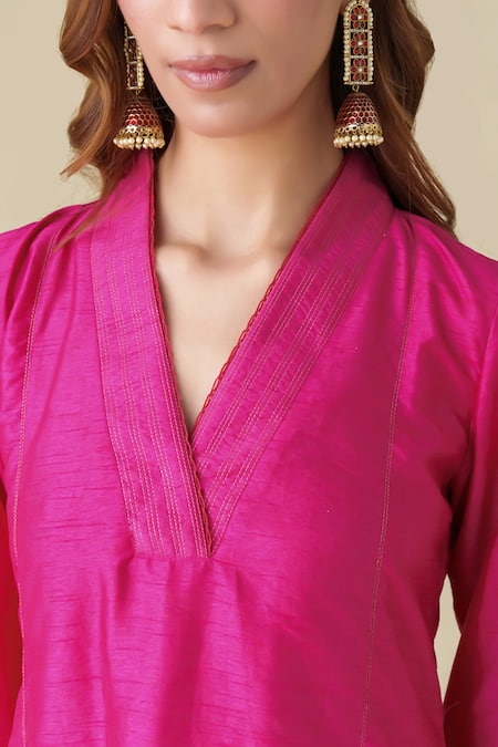 Buy_Mushio_Magenta Cotton, Silk Zari V-neck Kamala Kurta _Online_at_Aza_Fashions