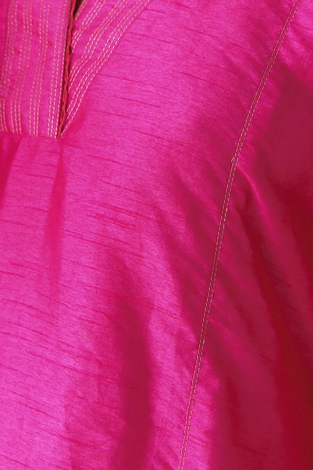 Shop_Mushio_Magenta Cotton, Silk Zari V-neck Kamala Kurta _Online_at_Aza_Fashions