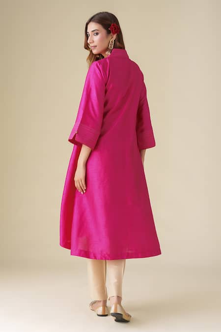 Shop_Mushio_Magenta Cotton, Silk Zari V-neck Kamala Kurta _at_Aza_Fashions