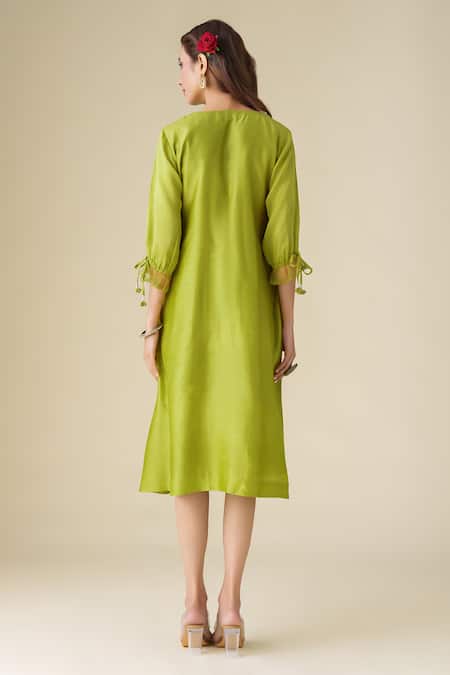 Shop Mushio Green Chanderi Silk Tassels Round Neck Paavni Dress at Aza Fashions Shop_Mushio_Green Chanderi Silk Tassels Round Neck Paavni Dress _at_Aza_Fashions
