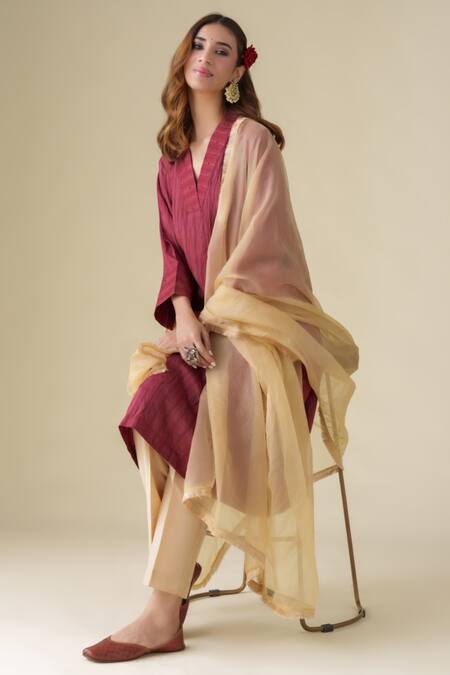 Buy_Mushio_Maroon Chanderi, Cotton, Silk, Organza Mitali Crinkle Effect Kurta Pant Set _Online_at_Aza_Fashions