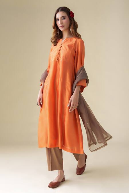 Shop Mushio Orange Chanderi, Cotton, Silk, Organza Sandhya Kurta Pant Set Online at Aza Fashions Shop_Mushio_Orange Chanderi, Cotton, Silk, Organza Sandhya Kurta Pant Set _Online_at_Aza_Fashions