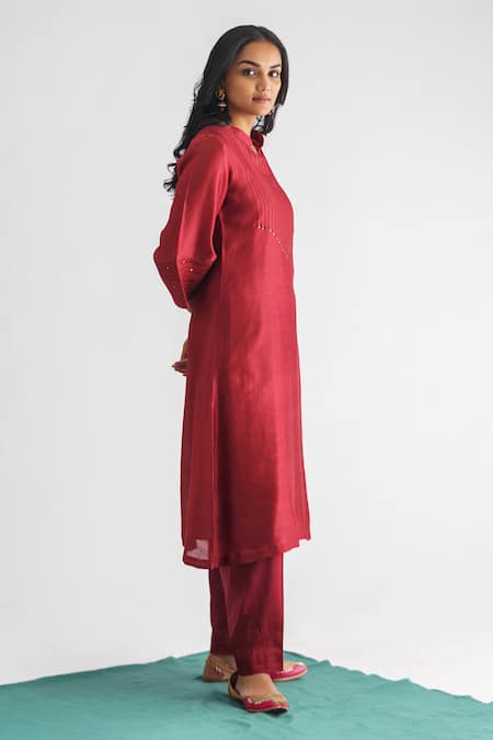 Buy Mushio Maroon Chanderi Silk Sequins, Embroidery Sindoori Threadwork Embellished Kurta Online at Aza Fashions Buy_Mushio_Maroon Chanderi Silk Sequins, Embroidery Sindoori Threadwork Embellished Kurta _Online_at_Aza_Fashions