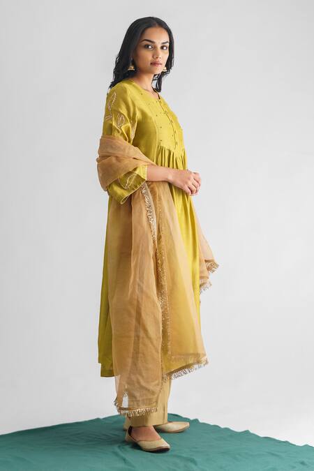 Mushio Green Tissue Sequins, Embroidery Round Malini Floral Threadwork Sleeve Kurta Online at Aza Fashions Mushio_Green Tissue Sequins, Embroidery Round Malini Floral Threadwork Sleeve Kurta _Online_at_Aza_Fashions