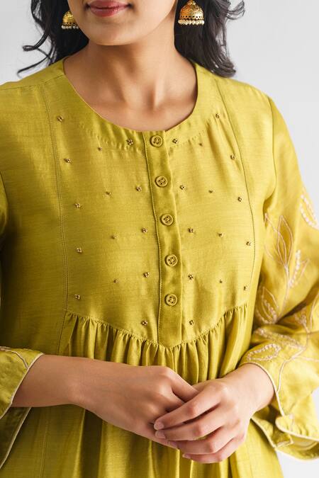 Shop Mushio Green Tissue Sequins, Embroidery Round Malini Floral Threadwork Sleeve Kurta Online at Aza Fashions Shop_Mushio_Green Tissue Sequins, Embroidery Round Malini Floral Threadwork Sleeve Kurta _Online_at_Aza_Fashions
