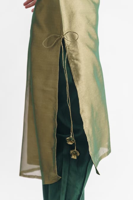 Shop Mushio Green Tissue Beads Keyhole Neck Abhilasha Embellished Kurta Online at Aza Fashions Shop_Mushio_Green Tissue Beads Keyhole Neck Abhilasha Embellished Kurta _Online_at_Aza_Fashions