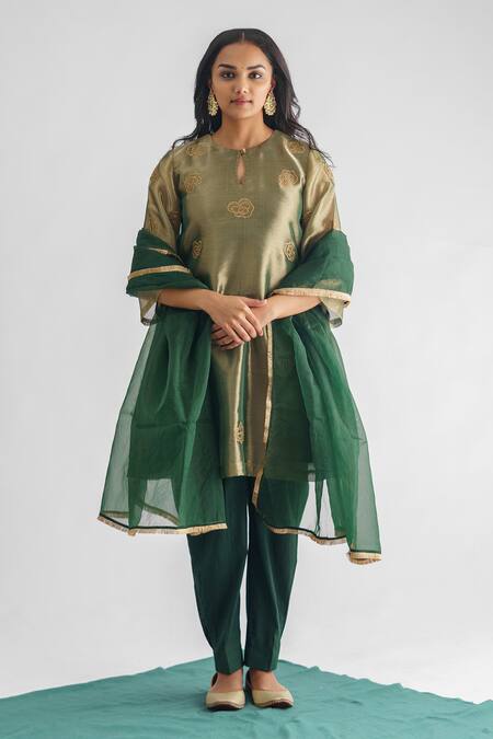 Mushio Green Chanderi Beads, Embroidery Keyhole Neck Gul Floral Threadwork Kurta Online at Aza Fashions Mushio_Green Chanderi Beads, Embroidery Keyhole Neck Gul Floral Threadwork Kurta _Online_at_Aza_Fashions