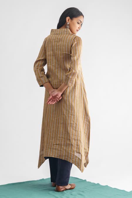 Shop_Mushio_Grey Beads V-neck Nithya Woven Stripe Asymmetric Kurta _at_Aza_Fashions