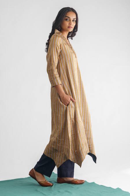 Buy_Mushio_Grey Beads V-neck Nithya Woven Stripe Asymmetric Kurta _Online_at_Aza_Fashions