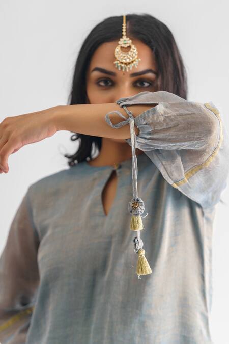 Mushio Blue Georgette Round Neck Woven Stripe Kurta at Aza Fashions Mushio_Blue Georgette Round Neck Woven Stripe Kurta _at_Aza_Fashions