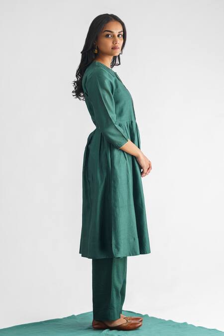 Buy Mushio Green Chanderi Silk Beads Round Neck Mishika Pleated Bodice Anarkali Online at Aza Fashions Buy_Mushio_Green Chanderi Silk Beads Round Neck Mishika Pleated Bodice Anarkali _Online_at_Aza_Fashions