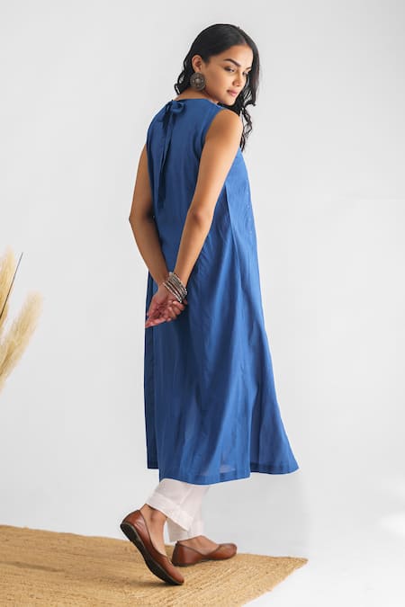 Shop Mushio Blue Chanderi Silk Beads Round Neck Lavanya Straight Kurta at Aza Fashions Shop_Mushio_Blue Chanderi Silk Beads Round Neck Lavanya Straight Kurta _at_Aza_Fashions