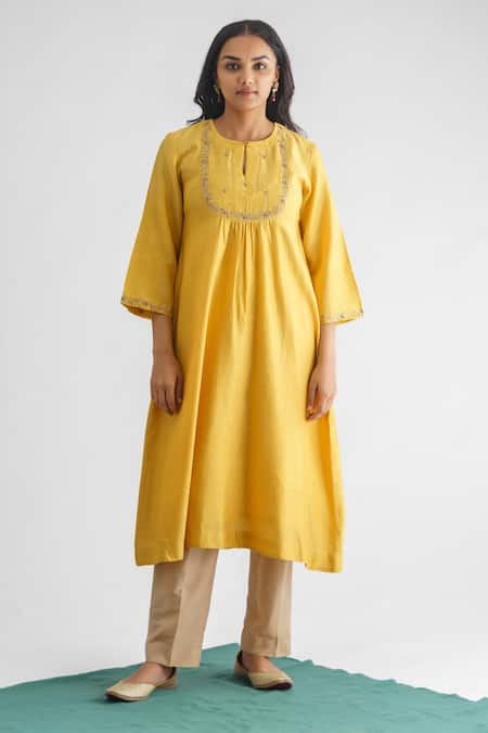 Mushio Yellow Chanderi Silk Threadwork Keyhole Utsav Floral Kurta 