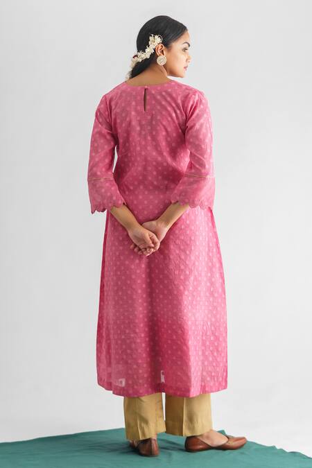 Shop Mushio Pink Sequins, Beads V-neck Madhurima Woven Floral Kurta at Aza Fashions Shop_Mushio_Pink Sequins, Beads V-neck Madhurima Woven Floral Kurta _at_Aza_Fashions