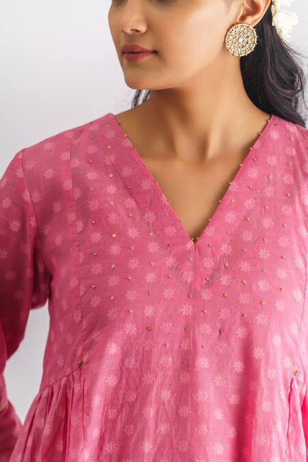 Buy Mushio Pink Sequins, Beads V-neck Madhurima Woven Floral Kurta Buy_Mushio_Pink Sequins, Beads V-neck Madhurima Woven Floral Kurta