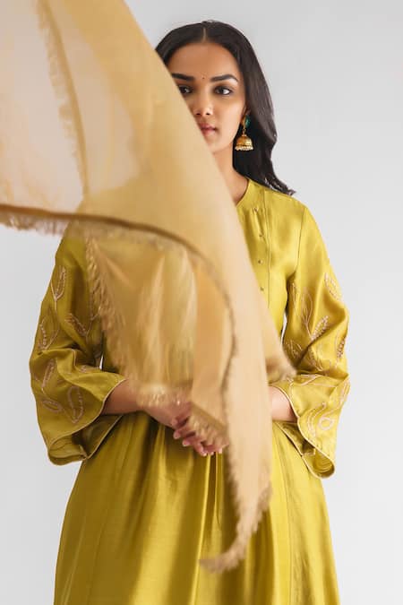 Buy Mushio Green Tissue, Cotton, Silk, Malini Floral Threadwork Sleeve Kurta Pant Set Buy_Mushio_Green Tissue, Cotton, Silk, Malini Floral Threadwork Sleeve Kurta Pant Set