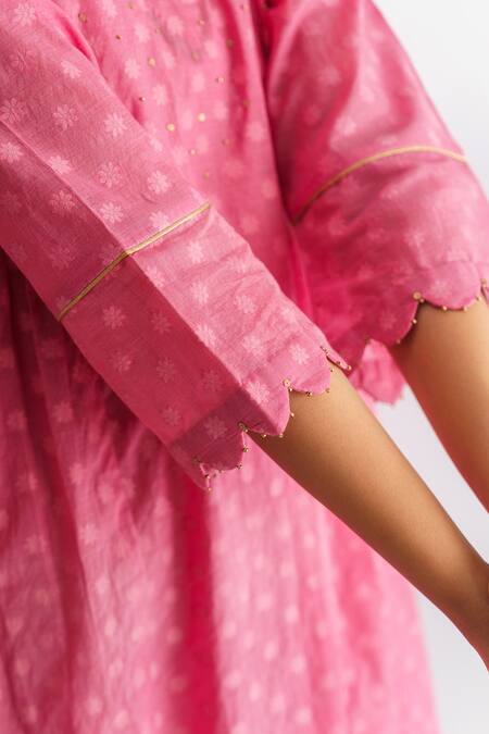 Shop Mushio Pink Silk, Organza, Brocade Embroidery, Madhurima Floral Woven Kurta Set Shop_Mushio_Pink Silk, Organza, Brocade Embroidery, Madhurima Floral Woven Kurta Set