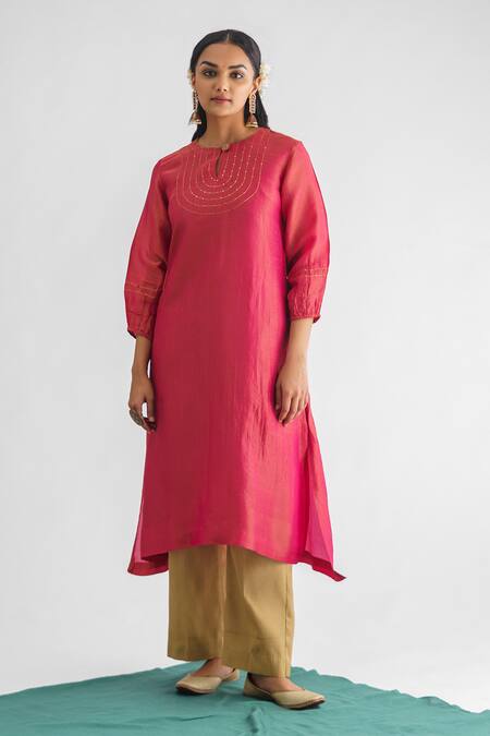 Mushio Pink Cotton Embroidery Keyhole Neck Gulab Thread Kurta Set Online at Aza Fashions Mushio_Pink Cotton Embroidery Keyhole Neck Gulab Thread Kurta Set _Online_at_Aza_Fashions