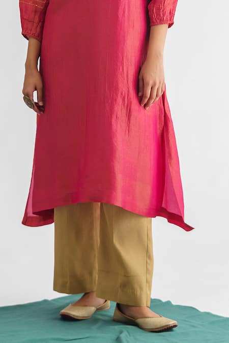 Buy Mushio Pink Cotton Embroidery Keyhole Neck Gulab Thread Kurta Set Online at Aza Fashions Buy_Mushio_Pink Cotton Embroidery Keyhole Neck Gulab Thread Kurta Set _Online_at_Aza_Fashions