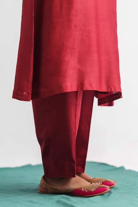 Shop Mushio Maroon Chanderi , Satin, , Sindoori Thread Kurta And Pant Set Shop_Mushio_Maroon Chanderi , Satin, , Sindoori Thread Kurta And Pant Set