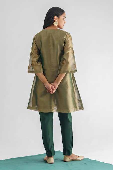 Shop Mushio Green Chanderi , Cotton, Embroidery Gul Floral Kurta And Pant Set at Aza Fashions Shop_Mushio_Green Chanderi , Cotton, Embroidery Gul Floral Kurta And Pant Set _at_Aza_Fashions