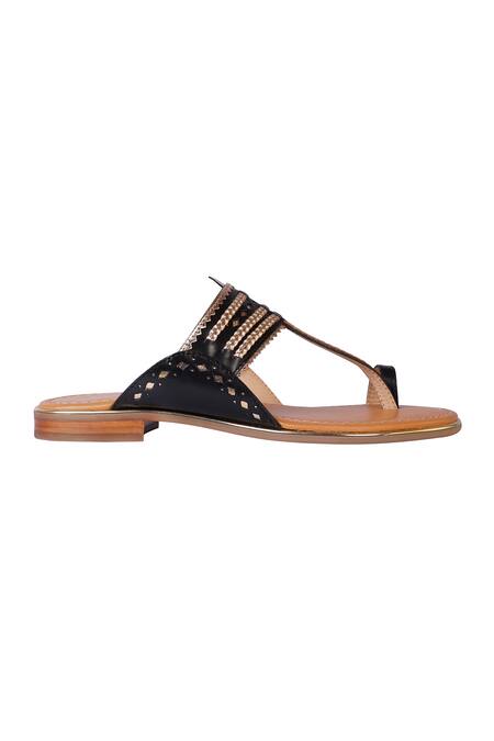 Buy Nine By Janine Black Braided Strap Octavia Handwoven Kolhapuri Sandals Online at Aza Fashions Buy_Nine By Janine_Black Braided Strap Octavia Handwoven Kolhapuri Sandals _Online_at_Aza_Fashions