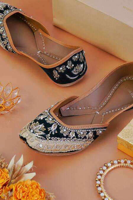 Cilwana Studio_Beige Beads Dabka Embroidered Juttis _Online_at_Aza_Fashions