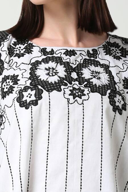 Neha Gursahani Black Cotton Linen Embroidered Patchwork Round Floral Kaftan at Aza Fashions Neha Gursahani_Black Cotton Linen Embroidered Patchwork Round Floral Kaftan _at_Aza_Fashions