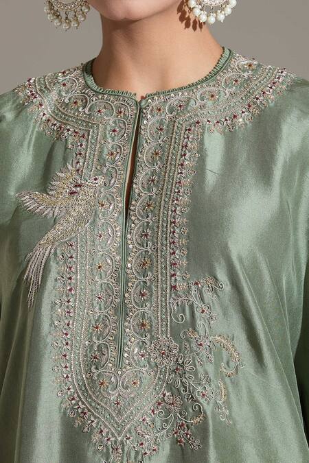 Jayanti Reddy Green Embroidery Round Neck Bird Yoke Kaftan at Aza Fashions Jayanti Reddy_Green Embroidery Round Neck Bird Yoke Kaftan _at_Aza_Fashions