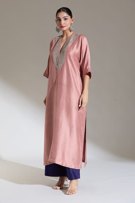 Buy Jayanti Reddy Peach Zari V-neck Rose Embroidered Kaftan Kurta Online at Aza Fashions Buy_Jayanti Reddy_Peach Zari V-neck Rose Embroidered Kaftan Kurta _Online_at_Aza_Fashions