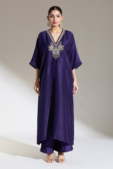 Jayanti Reddy Purple Sequins V-neck Zardozi Embroidered Yoke Kaftan Online at Aza Fashions Jayanti Reddy_Purple Sequins V-neck Zardozi Embroidered Yoke Kaftan _Online_at_Aza_Fashions