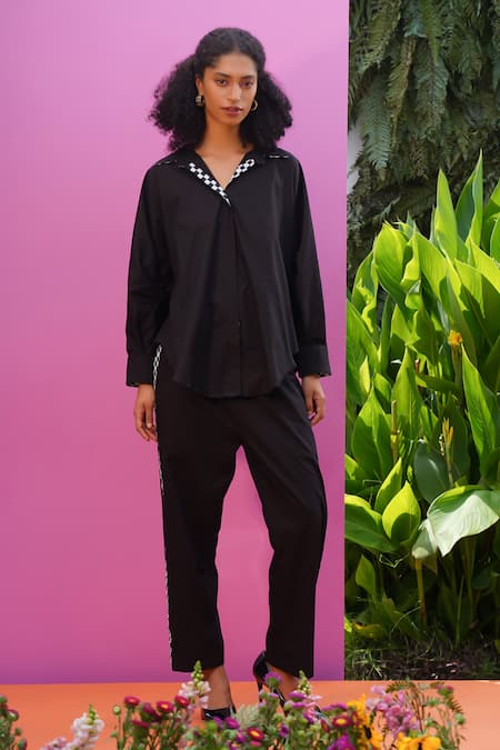 ZEN'S COUTURE Black Poplin Solid Collared Petal Shirt And Pant Co-ord Set