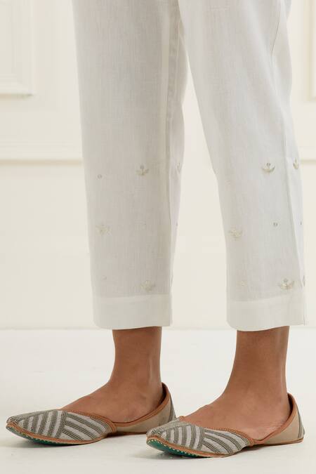 Buy_Kamaltaas_Green Linen, Satin Embroidery, Piping Geometric Block Print Kurta With Pant 