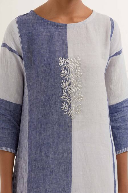 Kamaltaas_Blue Linen Embroidery Round Neck Colorblocked Pittan Bloom Kurta With Pant _Online_at_Aza_Fashions