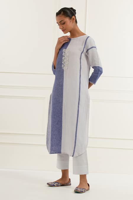 Kamaltaas_Blue Linen Embroidery Round Neck Colorblocked Pittan Bloom Kurta With Pant _at_Aza_Fashions
