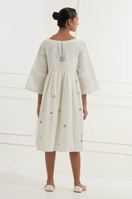 Kamaltaas Bubble Pittan Embroidered Midi Dress 