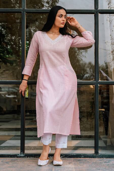 Kamaltaas Pink Cotton Embroidery V-neck Floral Pittan Kurta Pant Set Online at Aza Fashions Kamaltaas_Pink Cotton Embroidery V-neck Floral Pittan Kurta Pant Set _Online_at_Aza_Fashions