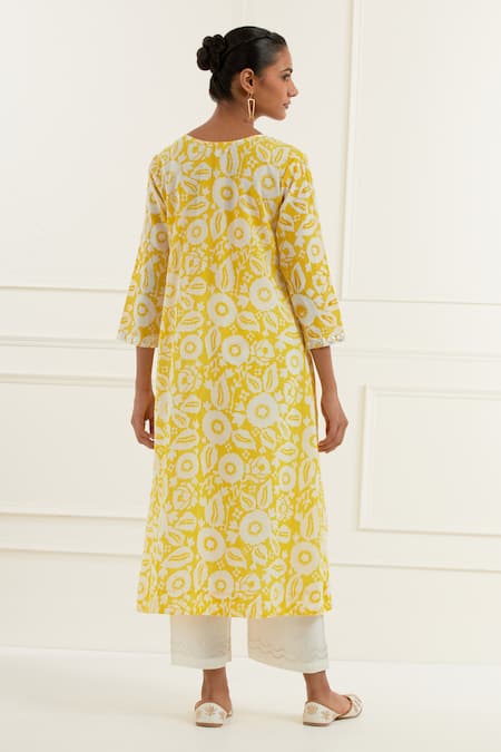 Kamaltaas Blossom Print Pintucked Yoke Kurta With Pant 