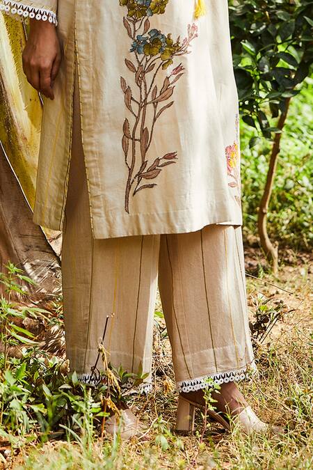 Buy BO Tree Beige Chanderi Embroidery Split V-neck Breezy Blossom Kurta And Pant Set Buy_BO Tree_Beige Chanderi Embroidery Split V-neck Breezy Blossom Kurta And Pant Set