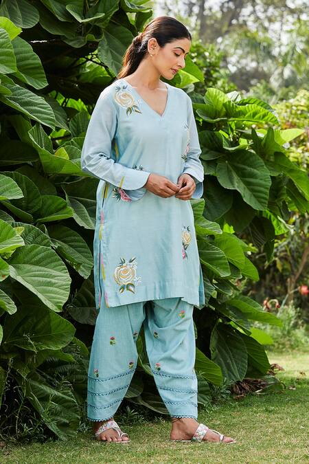 Buy BO Tree Blue Chanderi Embroidery V-neck Serence Floral Kurta And Salwar Set Buy_BO Tree_Blue Chanderi Embroidery V-neck Serence Floral Kurta And Salwar Set