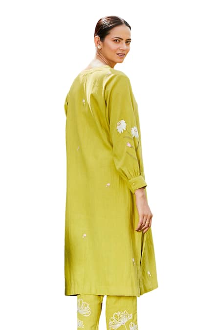 BO Tree Green Handloom Cotton Embroidery V-neck Sun Kissed Floral Kurta And Pant Set Online at Aza Fashions BO Tree_Green Handloom Cotton Embroidery V-neck Sun Kissed Floral Kurta And Pant Set _Online_at_Aza_Fashions