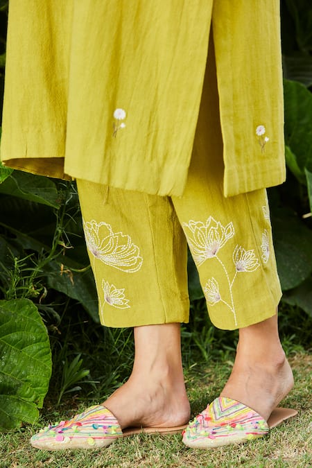Shop BO Tree Green Handloom Cotton Embroidery V-neck Sun Kissed Floral Kurta And Pant Set Online at Aza Fashions Shop_BO Tree_Green Handloom Cotton Embroidery V-neck Sun Kissed Floral Kurta And Pant Set _Online_at_Aza_Fashions