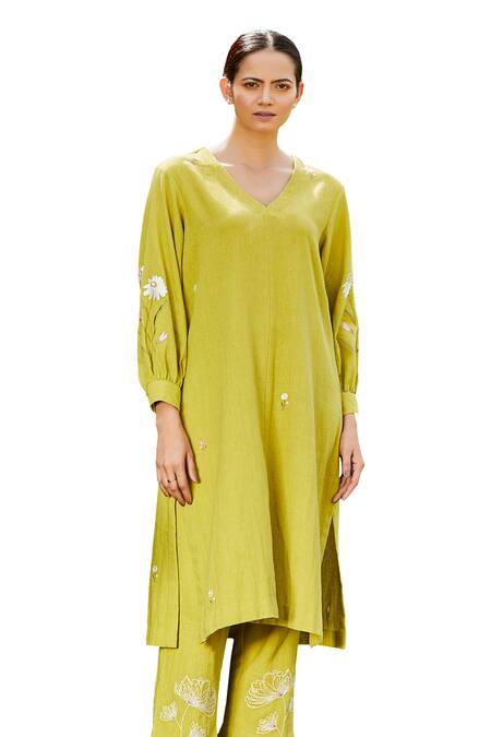 BO Tree Green Handloom Cotton Embroidery V-neck Sun Kissed Floral Kurta And Pant Set at Aza Fashions BO Tree_Green Handloom Cotton Embroidery V-neck Sun Kissed Floral Kurta And Pant Set _at_Aza_Fashions