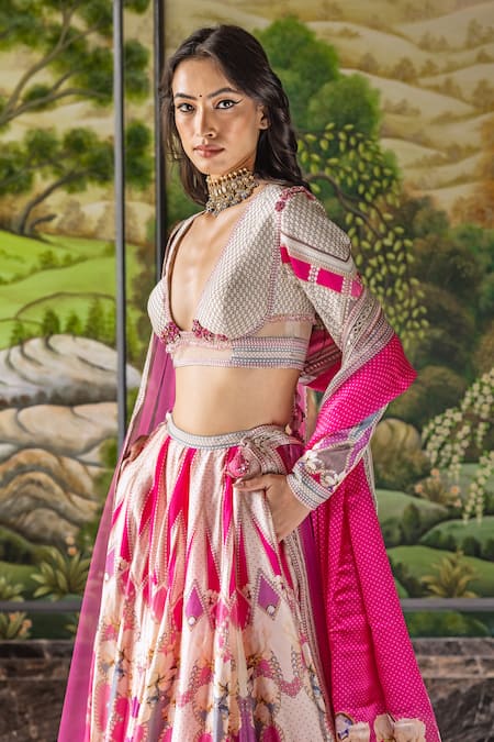 Falguni Shane Peacock Aura Printed Lehenga Set 