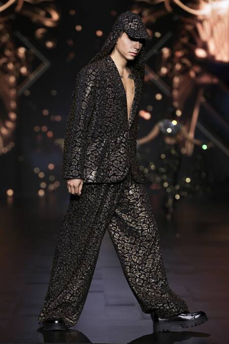 Buy Itrh Black Crepe Crystals, Embroidery Boxy Chic Embellished Jacket With Pant Online at Aza Fashions Buy_Itrh_Black Crepe Crystals, Embroidery Boxy Chic Embellished Jacket With Pant _Online_at_Aza_Fashions