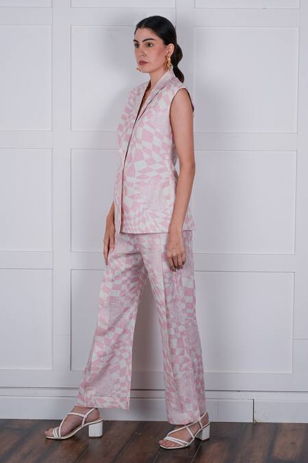 Nassh Pink Linen Zig-zag Print Blazer With Bell Bottom Pant Online at Aza Fashions Nassh_Pink Linen Zig-zag Print Blazer With Bell Bottom Pant_Online_at_Aza_Fashions