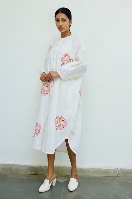Shop Ayaka White Cotton Hand Embroidery Floral Mandarin Collar Midi Dress at Aza Fashions Shop_Ayaka_White Cotton Hand Embroidery Floral Mandarin Collar Midi Dress _at_Aza_Fashions