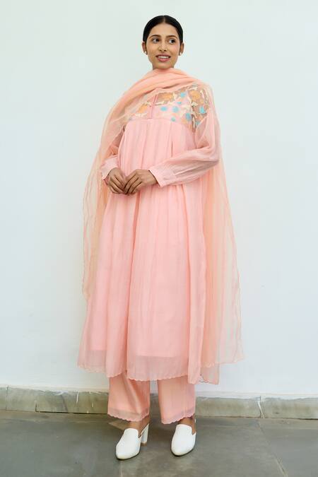 Shop Ayaka Pink Silk Organza Print Dupatta With Scallop Edges Online at Aza Fashions Shop_Ayaka_Pink Silk Organza Print Dupatta With Scallop Edges _Online_at_Aza_Fashions