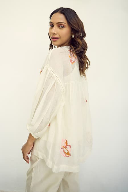 Ayaka Off White Mul Chanderi Hand Embroidery Floral Top Round Sheer Online at Aza Fashions Ayaka_Off White Mul Chanderi Hand Embroidery Floral Top Round Sheer _Online_at_Aza_Fashions